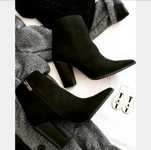 🆕️Apple Picking Collection// Black bootie - Picture 3 of 8